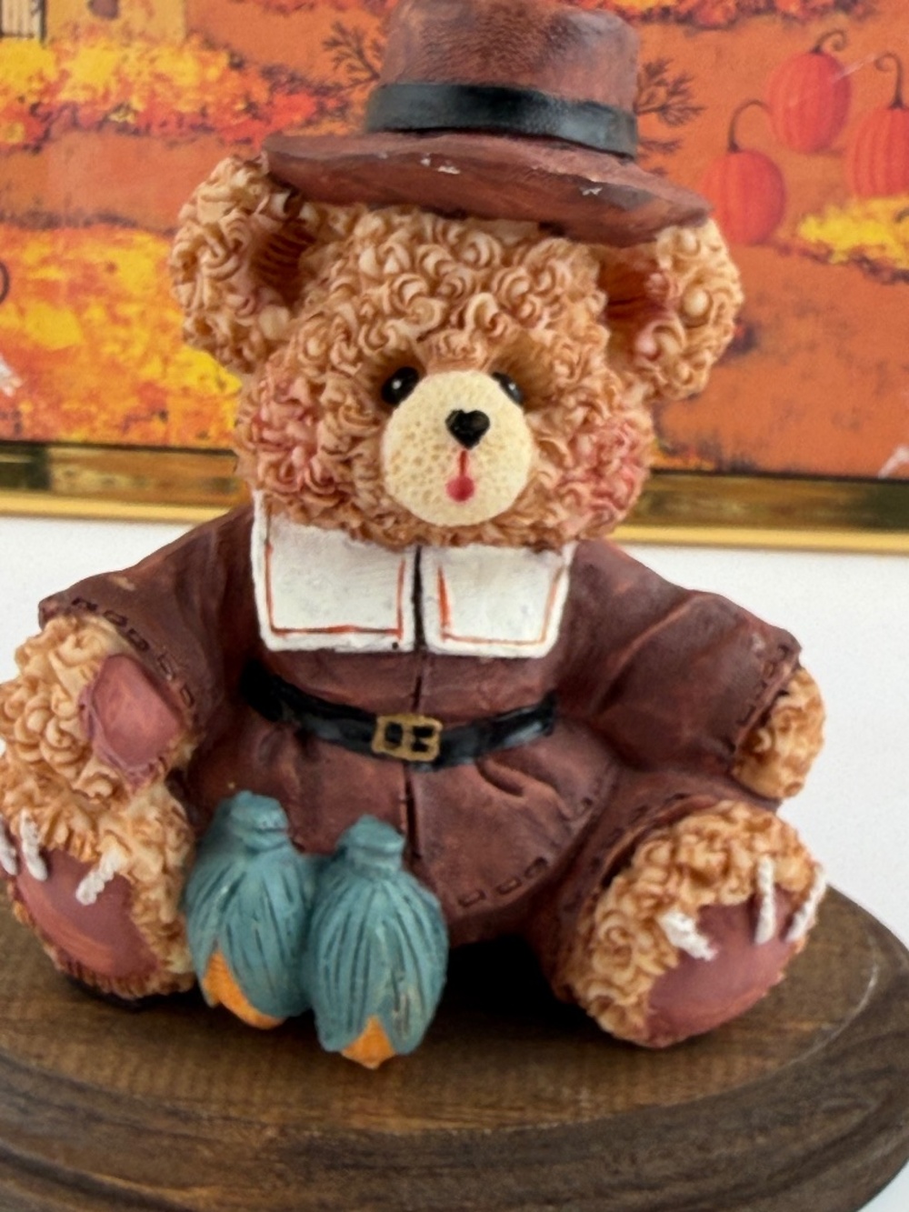 K's Collection Resin Thanksgiving Pilgrim Bear Figurine - Vintage 1990 - Fall
